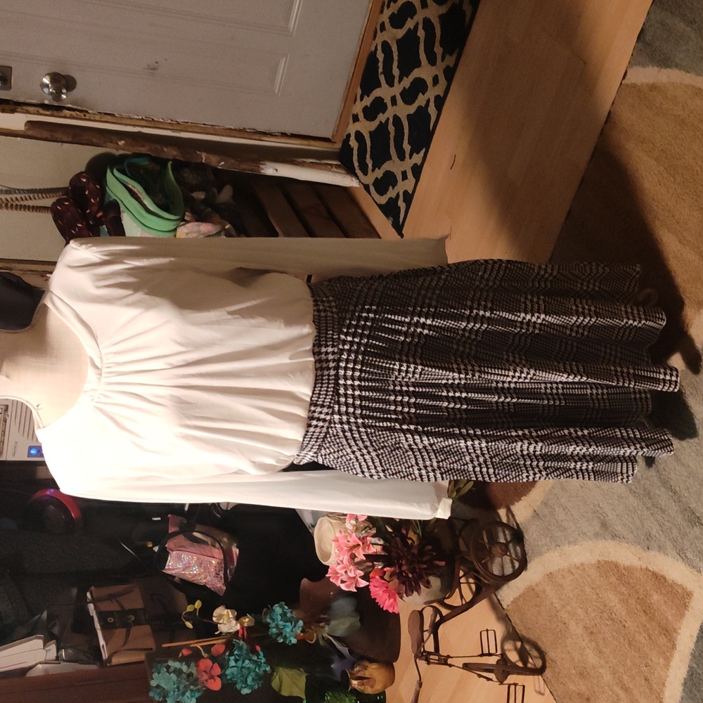 Women's Lark and Grey dress Nwt XL black and white